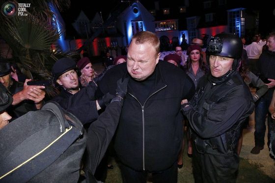 kim dotcom prezentacja start mega rezydencja pokaz aresztowanie