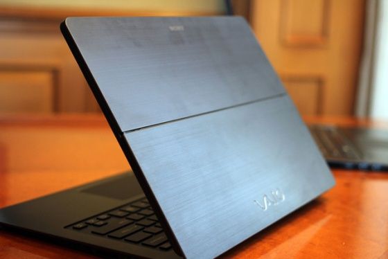 Sony Vaio Flip widok obudowa tył