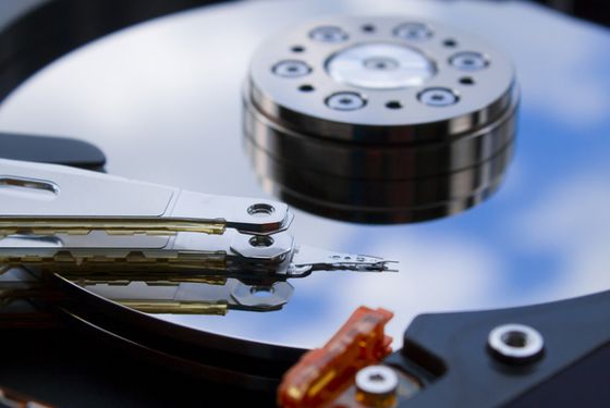 seagate dysk hdd wygląd wnętrze talerz