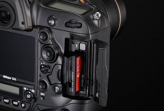 Lustrzanka Nikon D4 Ethernet i złącze kart XQD