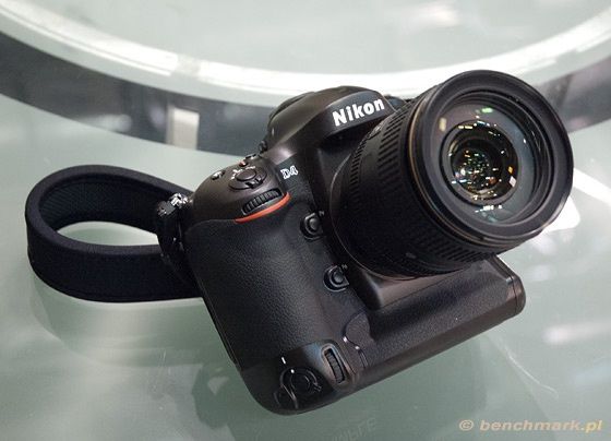 Nikon D4 bok pasek