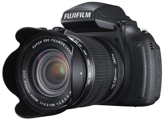 Fujifilm Finepix HS30EXR z boku