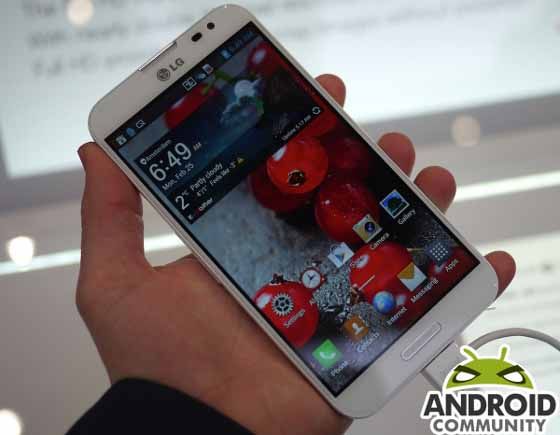 lg optimus g pro dłoń wygląd z bliska