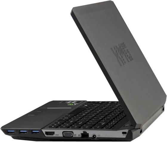 XMG 303 laptop gamingowy widok