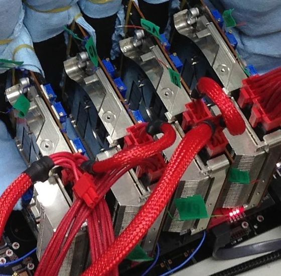 EVGA GeForce GTX Titan 4-way SLI k|ngp|n 3DMark 11 rekord platforma zdjęcie