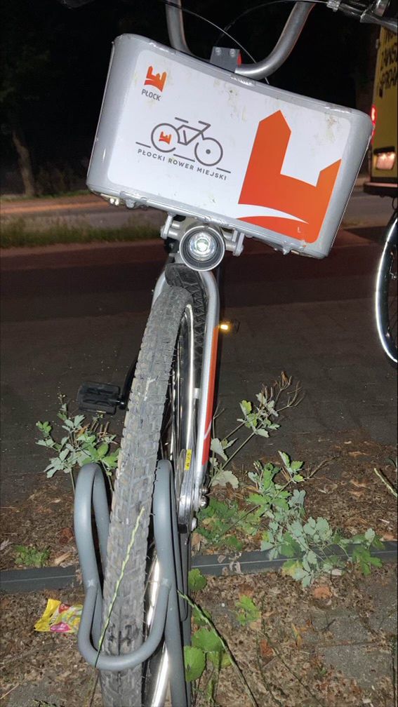 Zdewastowane rowery miejskie