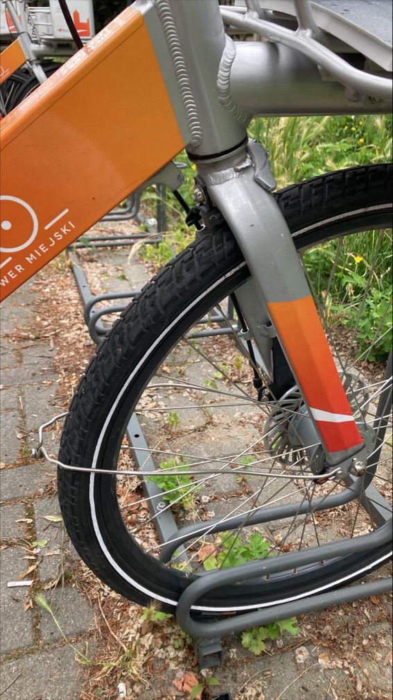 Zdewastowane rowery miejskie