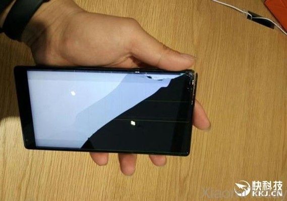Xiaomi Mi Mix upadek