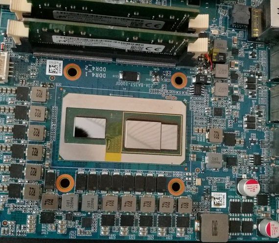 Procesor Intel z grafiką AMD i pamięcią HBM2