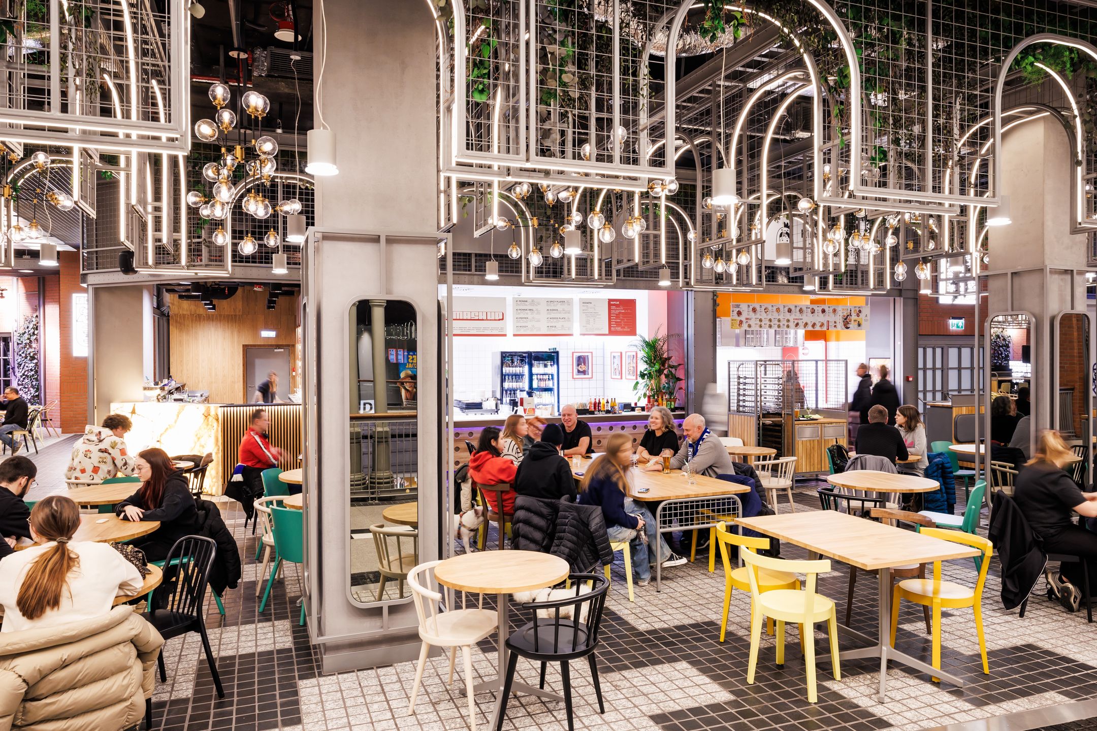 Parapetówka Food Hallu Stary Browar – Kulinarne gwiazdy i darmow