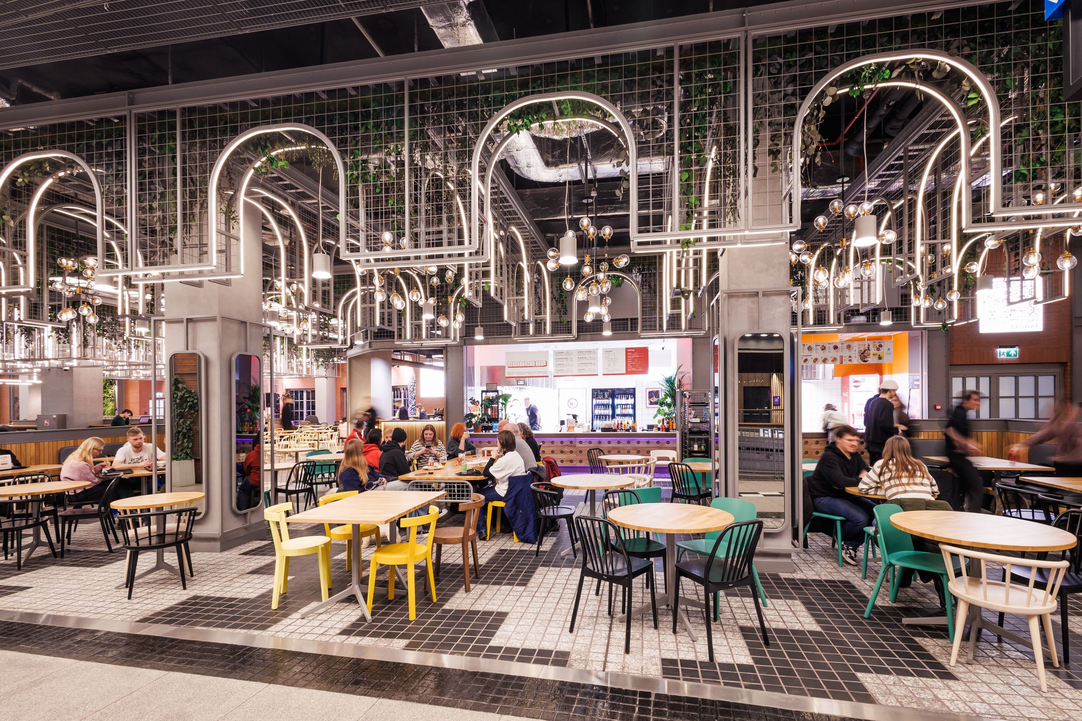 Parapetówka Food Hallu Stary Browar – Kulinarne gwiazdy i darmow