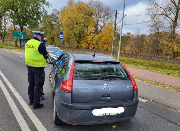 Patrole policji w czasie 1-3 listopada 
