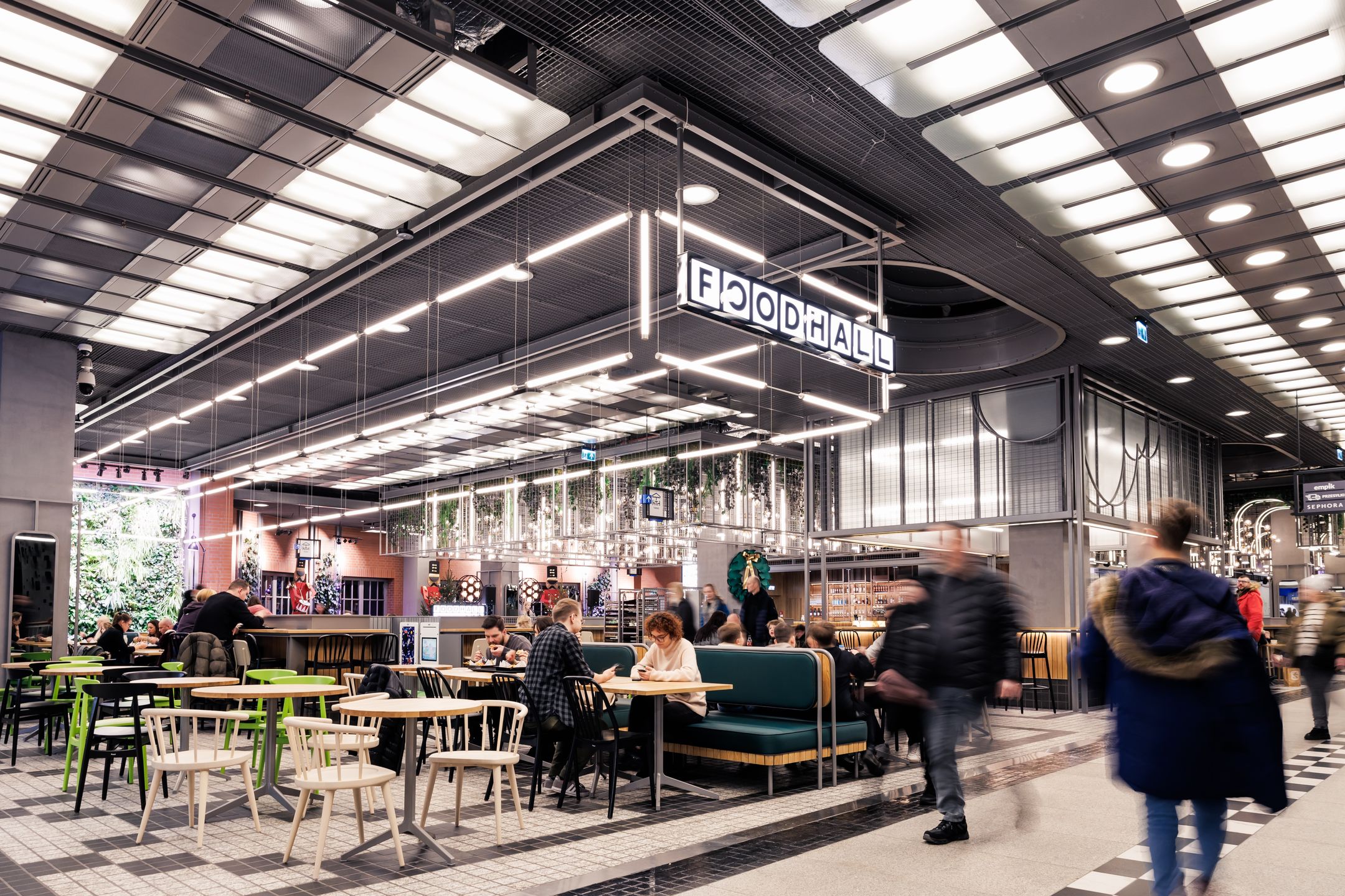 Parapetówka Food Hallu Stary Browar – Kulinarne gwiazdy i darmow