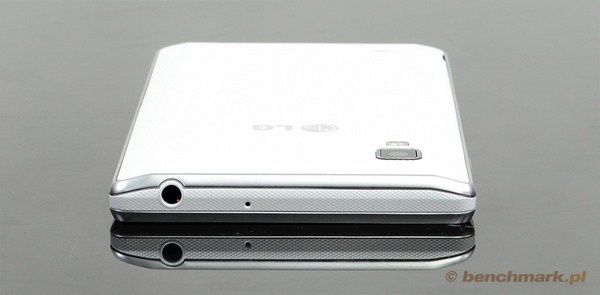 LG L9 smartfon widok góra tył