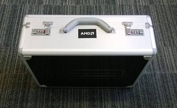 AMD walizka