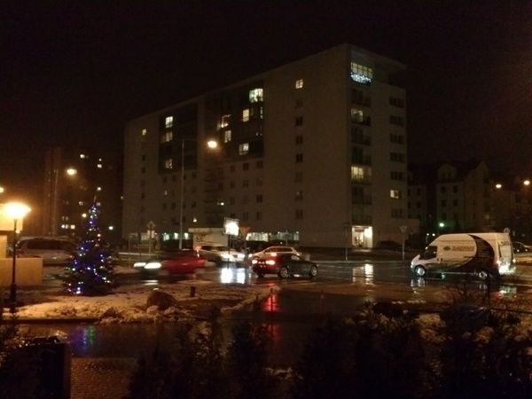 Zdjęcie wieczorem LG L9