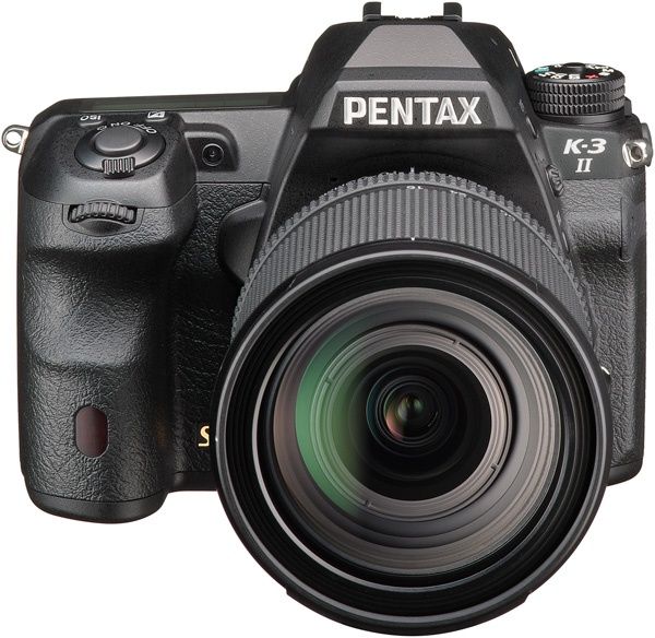 Pentax K-3 II widok przód obiektyw