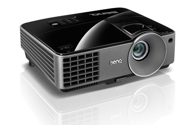 Projektor BenQ MX503, to przykład urządzeniu umożliwiającego projekcję trójwymiarowych obrazów. [źródło: BenQ]