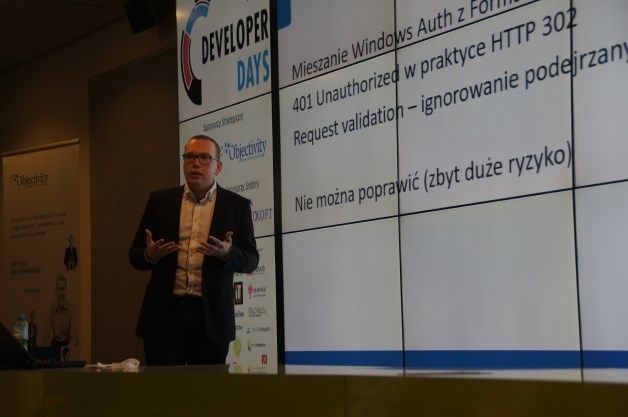 Bartłomiej Zass podczas sesji ASP.NET vNEXT