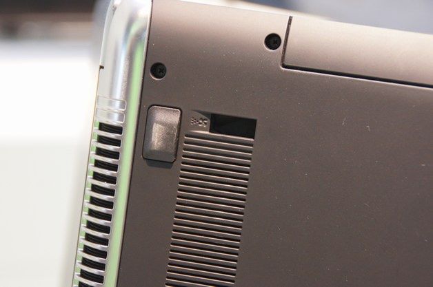 System wydmuchiwania kurzu w Aspire V17 Nitro