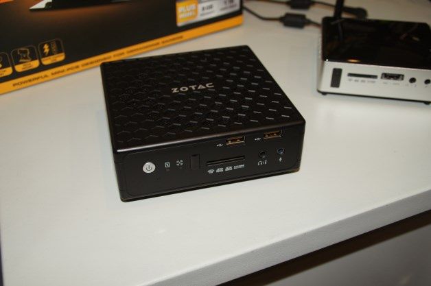 Pasywnie chłodzony Zotac ZBOX nano AQ02.