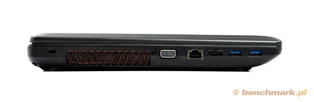 Lenovo Y580 lewy bok