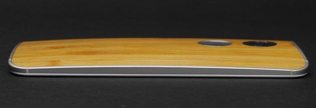 Motorola Moto X - lwy bok