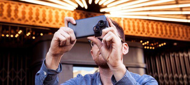 Olloclip Samsung Galaxy 4-in-1 dłonie smartfon
