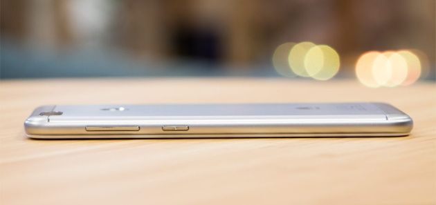 Huawei P9 Lite Mini prawy bok