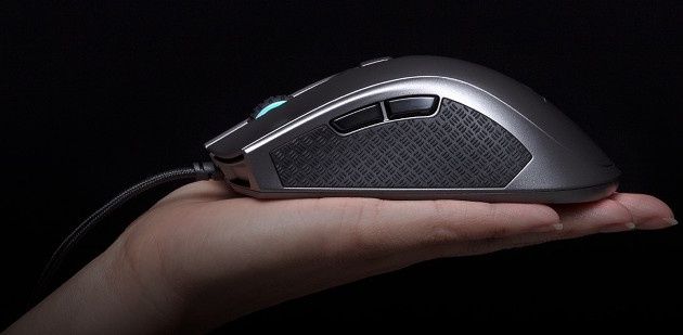 HyperX Pulsefire FPS bok