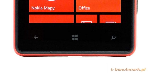 Nokia Lumia 820 - przyciski