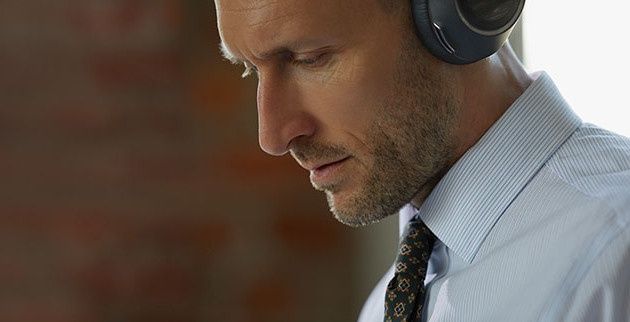 Plantronics hałas Voyager