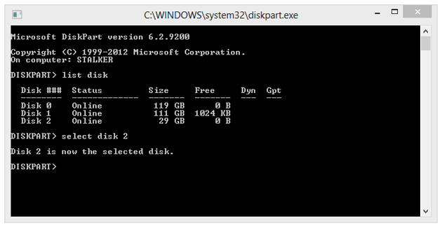 Wybieramy powyższy nośnik, wpisując polecenie „select disk 2”, gdzie numer 2 odpowiada numerowi przypisanemu do wybranego nośnika USB.