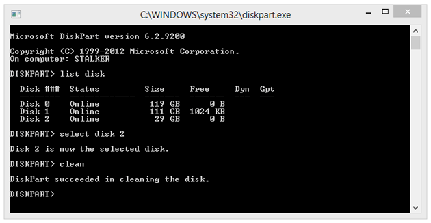 Usuwamy partycje i informacje zapisane w MBR (master boot record) oraz GPT (GUID partition table), wpisując „clean”.