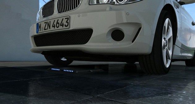 BMW Mercedes EV ładowanie