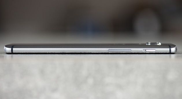 OnePlus 3 - lewy bok