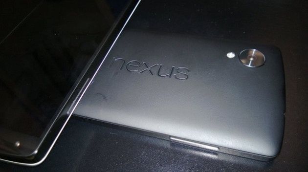 Google Nexus 5 smartfon