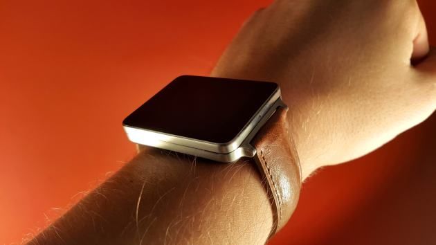 LG G Watch - szlifowany z nowym paskiem