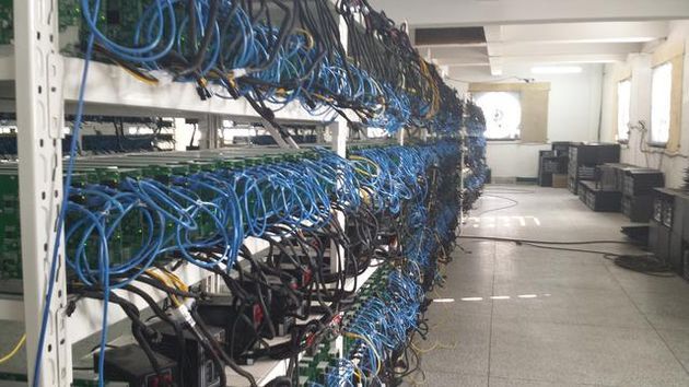 Profesjonalna kopalnia kryptowaluty Bitcoin w Chinach