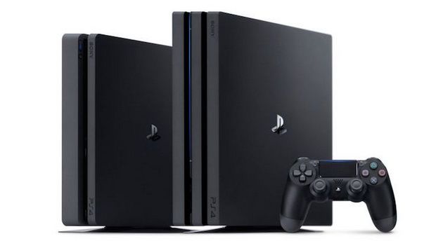 PS4 Slim czy PS4 Pro - dwie Playstation na zdjęciu