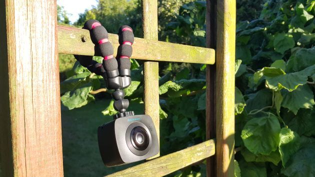 Goclever Extreme 360 zawieszony na pergoli