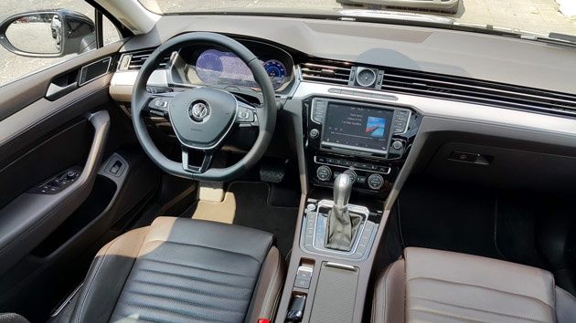 VW Passat Variant - wnętrze wersji Highline