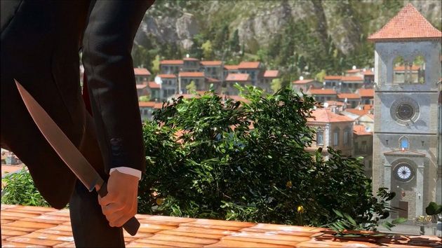 Hitman - agent 47 zakrada się z nożem