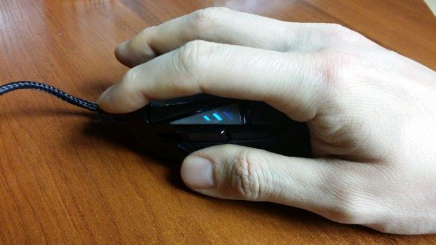 Logitech G502 Proteus Core - uchwyt