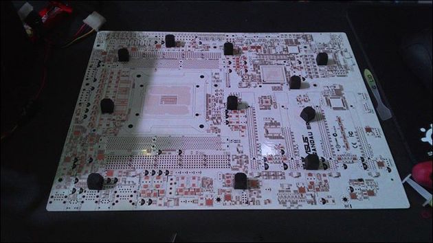 ASUS Gandau Bridge płyta główna - projekt laminatu