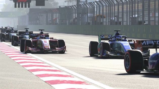 F1 2019 - początek wyścigu