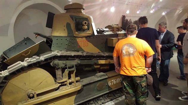 Polskie czołgi w World of Tanks - obiekt muzealny Renault FT