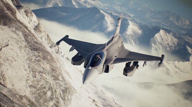 Ace Combat 7: Skies Unknown - samolot w górach
