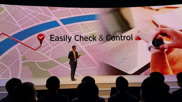 Samsung Car-Net e-Remote smartwatch
