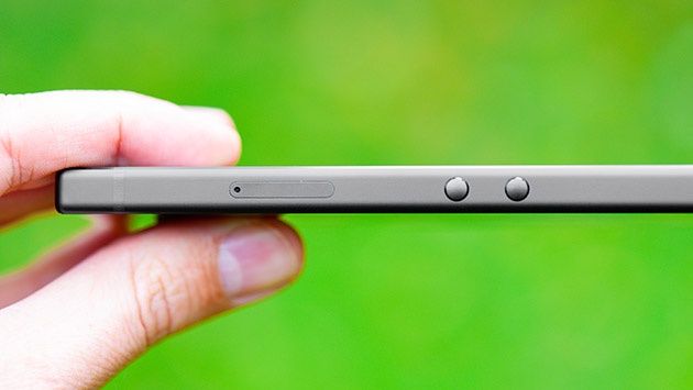 Razer Phone 2 - slot SIM